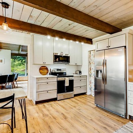 Tall Cedars Cabin By The Water Eastsound Exterior photo