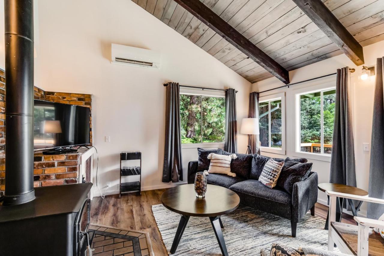 Tall Cedars Cabin By The Water Eastsound Exterior photo