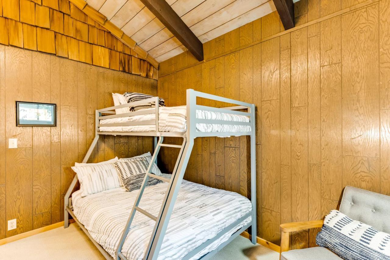 Tall Cedars Cabin By The Water Eastsound Exterior photo